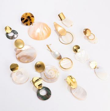 AENSOA Fashion Round Pearl Shell Earrings Simple Natural Drop Earrings For Women Geometric Gold Color Statement Earring Jewelry daiiibabyyy